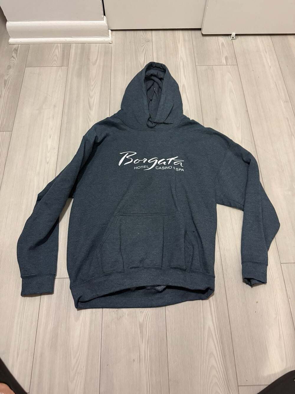 Borgata Hotel Casino & Spa Heather Navy Pullover Hoodie Size Large